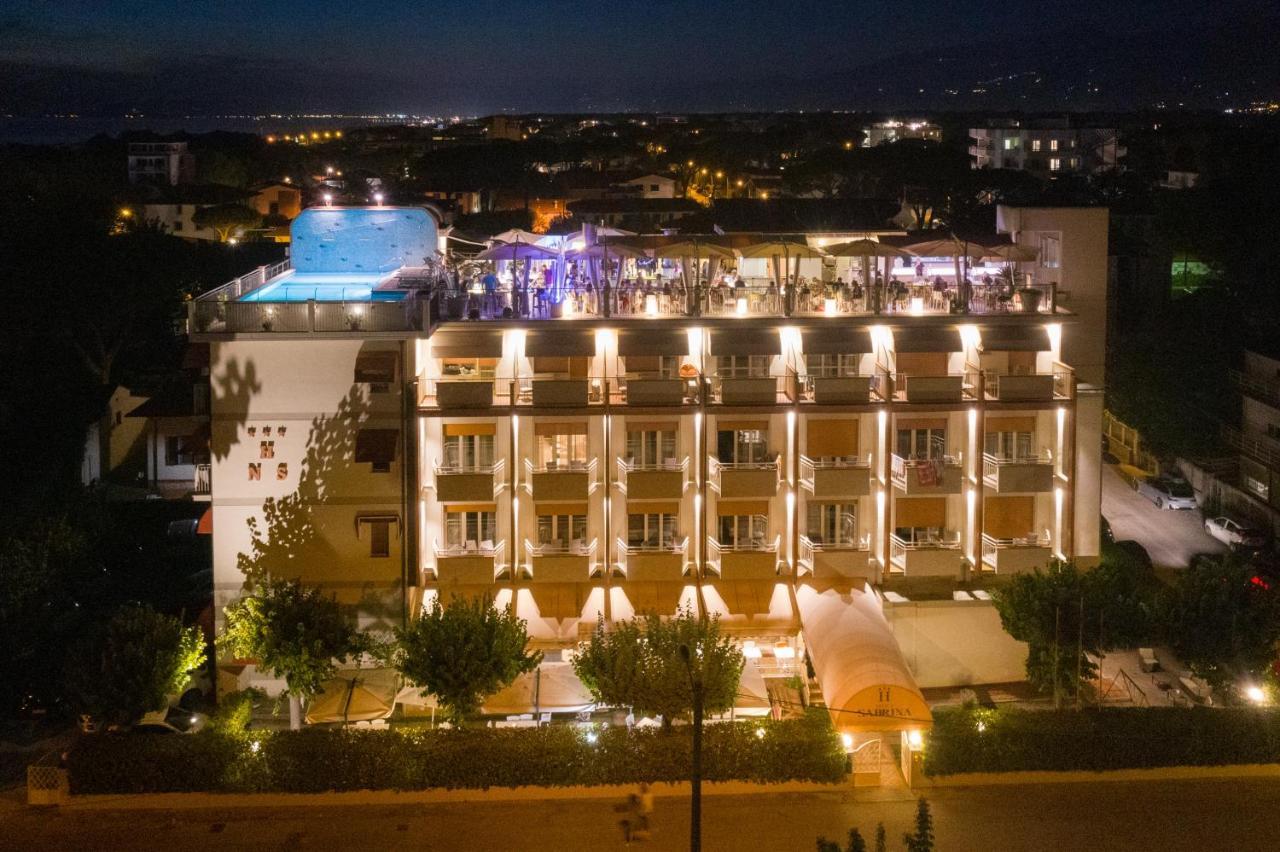 Hotel Nuova Sabrina マリーナ・ディ・ピエトラサンタ エクステリア 写真
